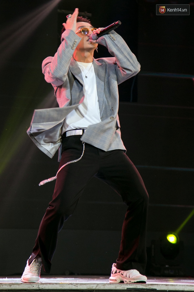 Sơn Tùng M-TP cùng dàn sao Vpop bắt tay khuấy động sân khấu đại nhạc hội mùa hè - Ảnh 2.