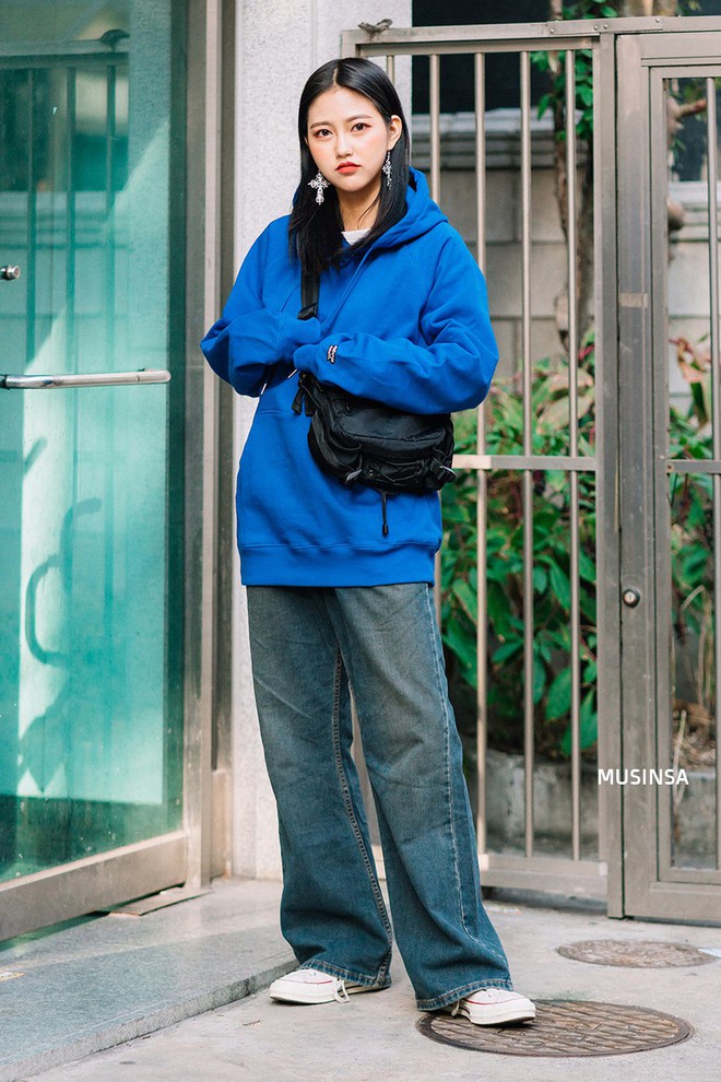 Ngắm street style màu mè nhưng chất lừ của giới trẻ Hàn, bạn sẽ học được chân kinh mặc đơn giản mà vẫn đẹp mê ly - Ảnh 8.