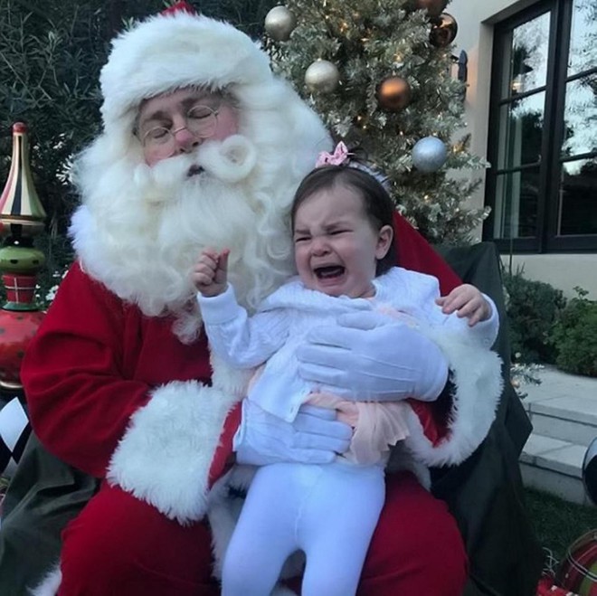 Khu&ocirc;n mặt đau khổ của 13 em b&eacute; tr&aacute;i kho&aacute;y kh&ocirc;ng th&iacute;ch Noel t&yacute; n&agrave;o - Ảnh 15.