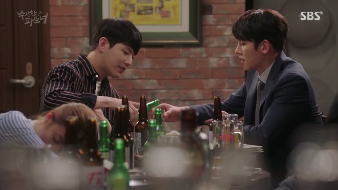 Giới trẻ đang c&oacute; nguy cơ lo&atilde;ng xương cao chỉ v&igrave; 5 th&oacute;i quen nhiều bạn hay mắc phải - Ảnh 4.