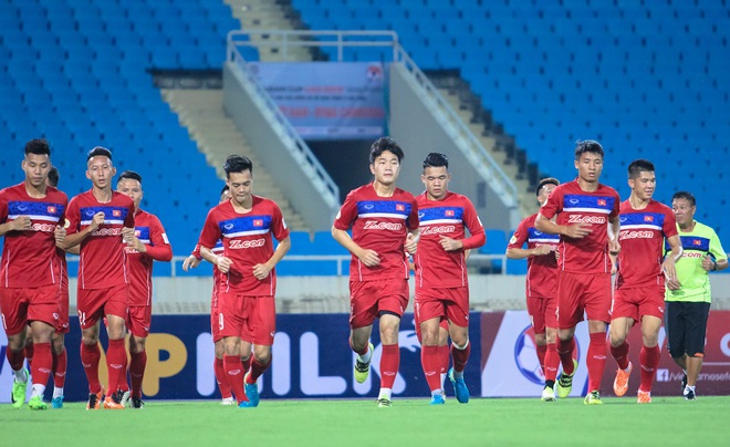 HLV Mai Đức Chung chỉ ra điểm khác biệt giữa đội tuyển Việt Nam và Campuchia - Ảnh 3.
