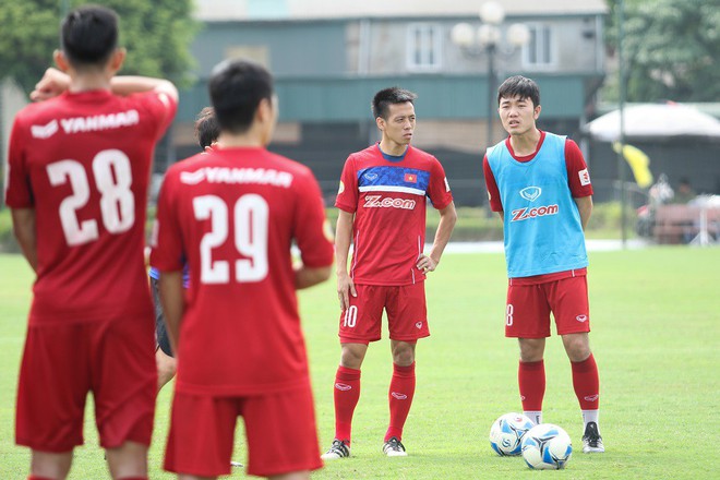 Tân binh tuyển Việt Nam chỉ ra điểm chung giữa HLV Chung Hae Seong và Park Hang Seo - Ảnh 2.