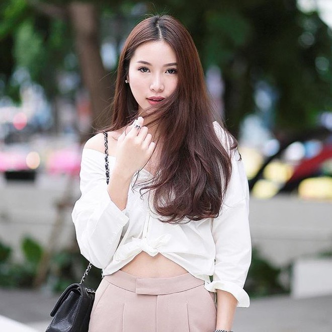 Diện crop top, sơmi b&acirc;y giờ cứ phải vắt ch&eacute;o, buộc vạt mới đ&uacute;ng trend! - Ảnh 8.