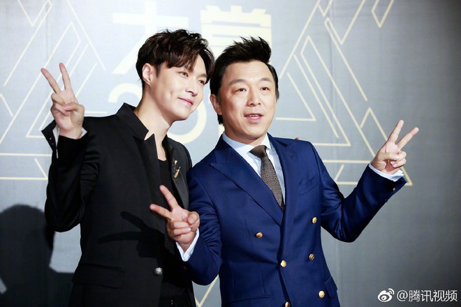 Thảm đỏ QQ: Dương Mịch tiếp tục lấn &aacute;t d&agrave;n mỹ nh&acirc;n showbiz, Giang Thần Hồ Nhất Thi&ecirc;n lần đầu dự sự kiện lớn - Ảnh 25.
