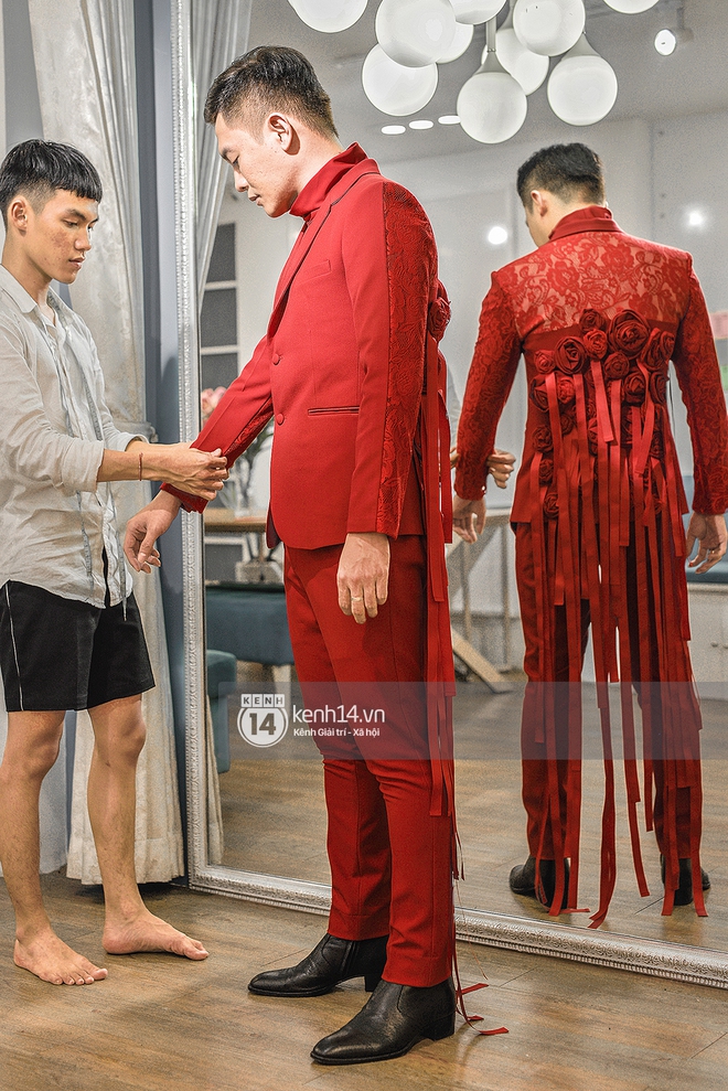 Gi&aacute;m khảo Nam Trung đ&atilde; c&oacute; c&aacute;ch qu&eacute;t sạch s&acirc;n khấu Chung kết Vietnams Next Top Model! - Ảnh 3.