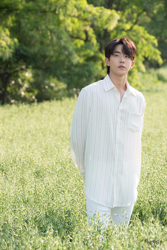 Tưởng Thủy thần Nam Joo Hyuk thế nào, hóa ra là điều khiển nước... bồn cầu! - Ảnh 10.