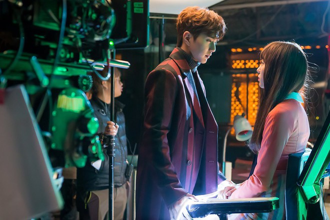 Yoo Seung Ho đã đẹp chết người, người yêu mới của anh còn xuất sắc hơn cả Kim So Hyun - Ảnh 21.