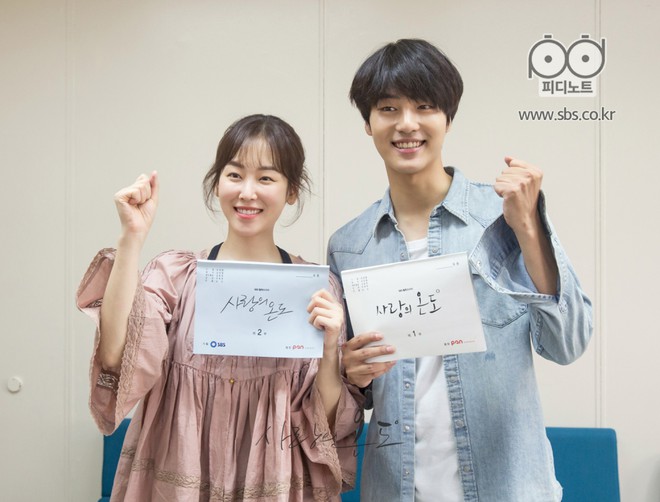 M&ecirc; mệt hai trai đẹp si&ecirc;u lịch l&atilde;m theo đuổi Seo Hyun Jin trong phim mới - Ảnh 21.