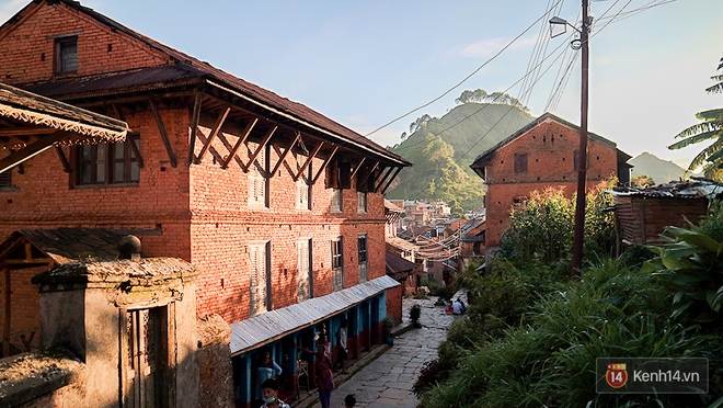 Đến Nepal, nhất định phải gh&eacute; qua Bandipur để tận hưởng thi&ecirc;n đường b&igrave;nh y&ecirc;n b&ecirc;n sườn n&uacute;i - Ảnh 2.