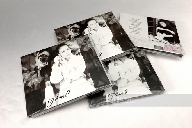 Đập hộp album Vol.9 của Mỹ Tâm: Đã lâu rồi fan Vpop mới có cảm giác đợi hàng giờ để được cầm tận tay một CD như hôm nay! - Ảnh 5.