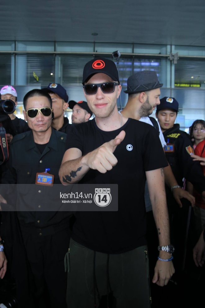 DJ Faded Alan Walker cởi bỏ mặt nạ trong dịp hiếm hoi khi xuất hiện tại sân bay Nội Bài - Ảnh 10.