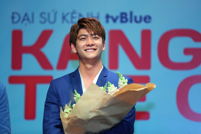 Kang Tae Oh aegyo chiều fan, Go Kyung Pyo xuất hiện cực lịch l&atilde;m - Ảnh 16.