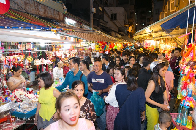 Trung thu vẫn như mọi khi, Hà Nội vui nhất Hàng Mã, Sài Gòn đông nhất phố người Hoa! - Ảnh 14.