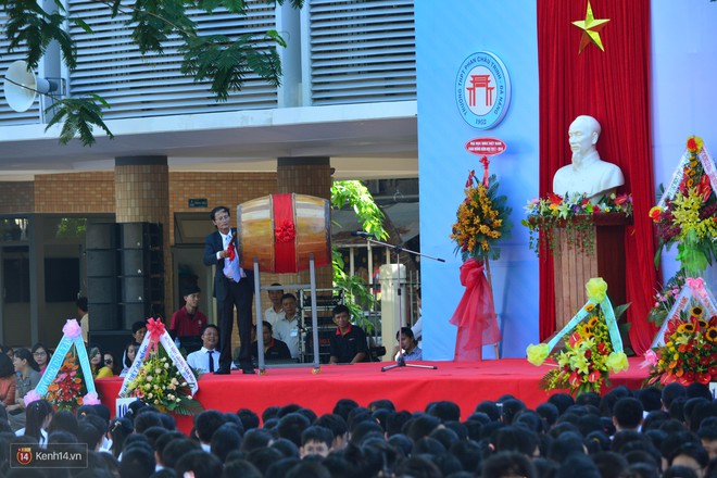 Học sinh cả nước háo hức trong ngày khai giảng, bắt đầu một năm học mới! - Ảnh 15.