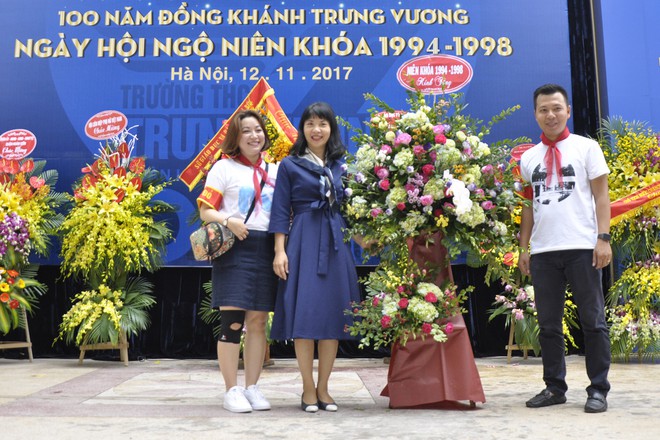 “Ngày trở về” đầy cảm xúc của cựu học sinh kỷ niệm 100 năm trường THCS Trưng Vương - Ảnh 7.