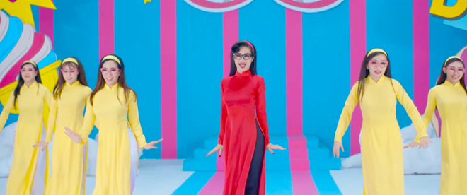Đ&ocirc;ng Nhi - Truyền nh&acirc;n đời thứ 20 của &ldquo;C&ocirc; Ba S&agrave;i G&ograve;n&rdquo; biến ho&aacute; linh hoạt với tạo h&igrave;nh pop-art trong MV nhạc phim - Ảnh 6.