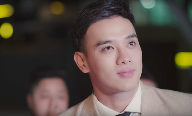 BB Trần lại khiến kh&aacute;n giả cười ngất với MV Cả một trời thương nhớ phi&ecirc;n bản parody cực lầy lội - Ảnh 3.