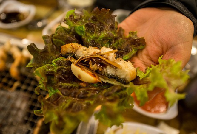 Món lươn nướng Hàn Quốc có gì nổi bật mà lại được Gummy và Song Ji Eun yêu thích đến vậy? - Ảnh 4.