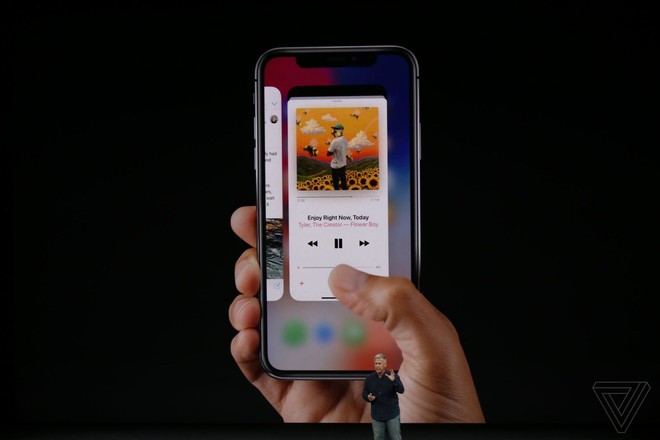 Chiếc iPhone X bao nhiêu người mong đợi đây rồi - Ảnh 2.