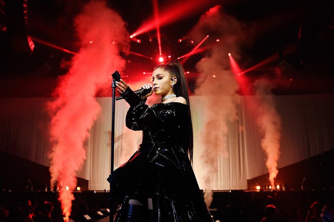 Tour diễn Dangerous Woman của Ariana Grande: Quá nhiều sự cố đúng như cái tên của nó - Ảnh 6.