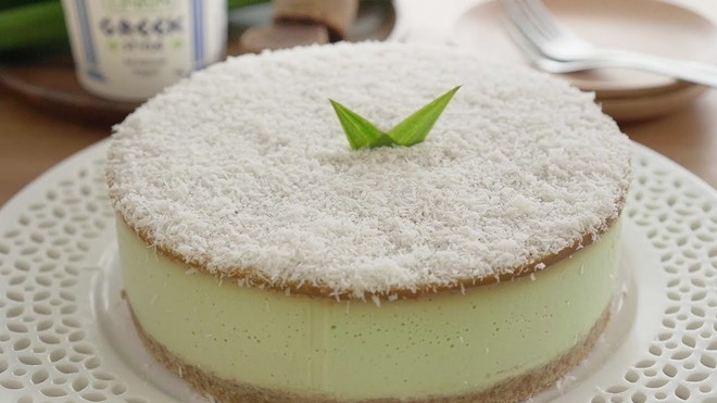 Chẳng cần lò nướng vẫn có thể làm cheesecake sữa chua lá dứa ngọt mát, thanh tao - Ảnh 23.