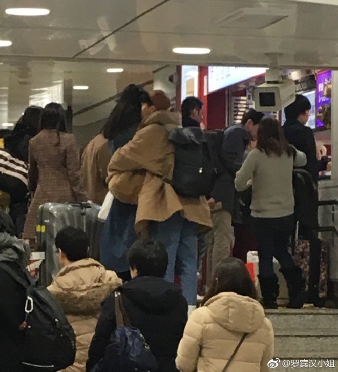 Cặp đôi ngọt ngào nhất nhì Cbiz Nghê Ni - Tỉnh Bách Nhiên ôm chặt nhau, cùng tới Nhật Bản du lịch mừng năm mới - Ảnh 2.