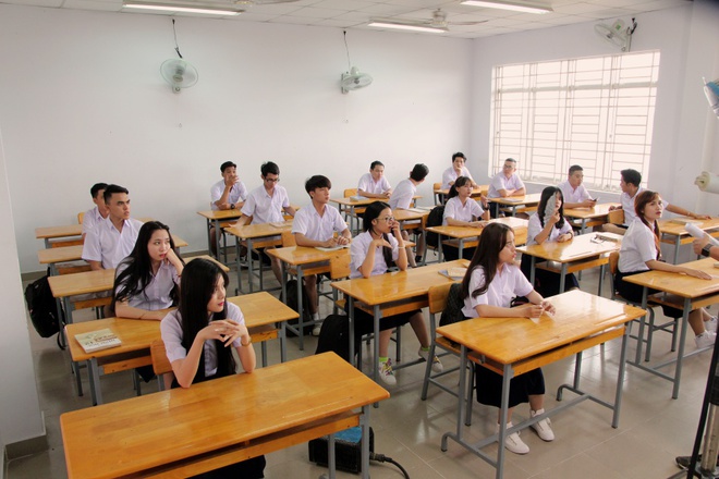 V&igrave; th&acirc;n thiết với bạn trai, Duy Kh&aacute;nh bị hot boy trường học dọa đ&aacute;nh - Ảnh 2.