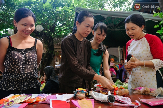 Chợ quê đặc biệt giữa lòng Sài Gòn: trao cây nhà lá vườn để đổi yêu thương cho người nghèo - Ảnh 7.