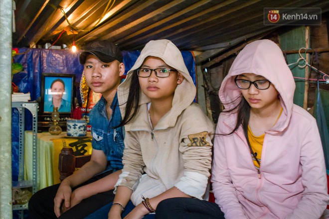 Ba đứa trẻ mồ côi bơ vơ trong ngôi nhà không số giữa Sài Gòn và nguyện ước cuối đời của người mẹ ung thư - Ảnh 4.