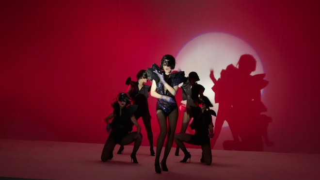Thiều Bảo Trang hóa thân 4 hình tượng, khoe vũ đạo nóng bỏng trong clip nhá hàng cho MV khủng - Ảnh 3.
