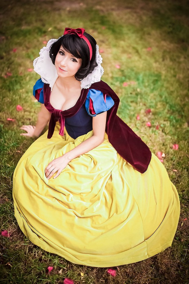 17 màn cosplay nhân vật Disney đẹp hơn cả bản gốc - Ảnh 11.