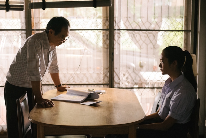 Bad Genius: Đừng nghĩ học hành là chuyện trẻ con, gia đình quan trọng lắm, nếu không, Bank đã chẳng lạc lối như thế! - Ảnh 4.