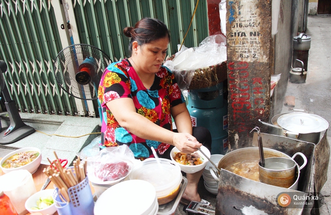 Ở H&#224; Nội c&#243; một m&#243;n b&#250;n rất lạ: đầy ắp thịt b&#242; m&#224; chỉ c&#243; 25k - Ảnh 7.