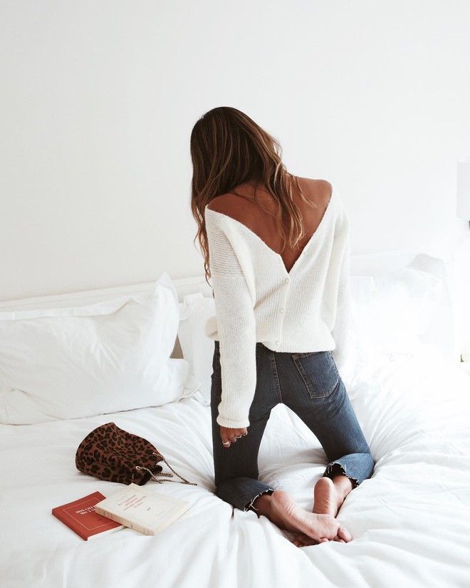 30.000 người đang đặt gạch chỉ để mua được chiếc cardigan n&agrave;y - Ảnh 1.