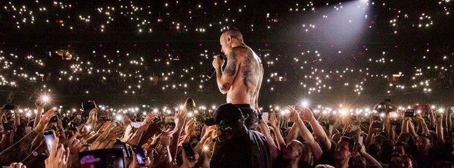 Từ một người từng là anti-fan của Linkin Park: Tạm biệt Chester, mong anh yên nghỉ! - Ảnh 1.