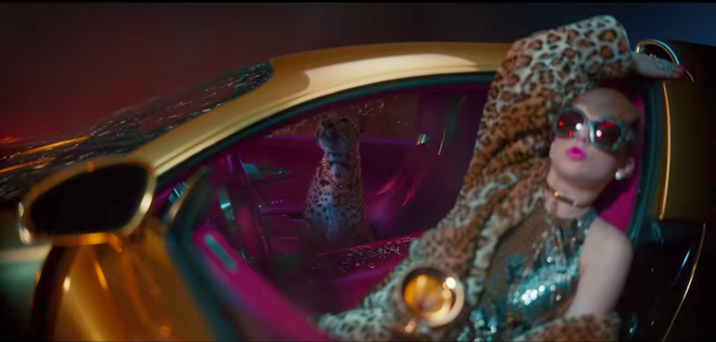 Cả thế giới ra mà xem, chị rắn Taylor Swift xỉa xói Katy Perry trong MV mới đây này! - Ảnh 5.