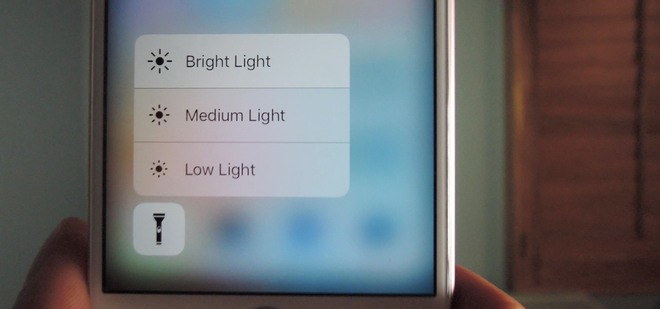 Đèn flash trên iPhone có 4 công dụng siêu hay này mà không ai ngờ tới - Ảnh 3.