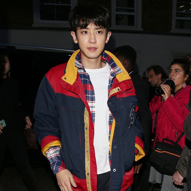 Hết thảo mai với Sehun, giờ Vogue lại khen lấy khen để Chanyeol (EXO) khi dự show Tommy Hilfiger - Ảnh 3.
