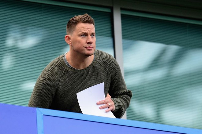 Tài tử điển trai Channing Tatum dự khán trận Chelsea - Arsenal - Ảnh 1.