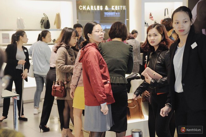 Săn đồ hiệu b&igrave;nh d&acirc;n dịp Black Friday: kh&ocirc;ng n&aacute;o nhiệt như kỳ vọng v&igrave; c&aacute;c h&atilde;ng chỉ sale đồ h&egrave;, hiếm sale đồ đ&ocirc;ng - Ảnh 17.
