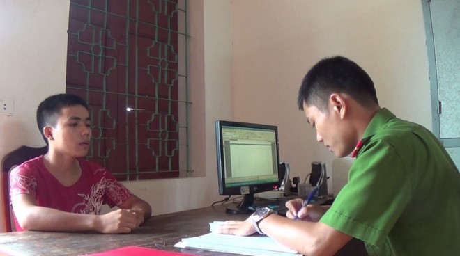 Đối tượng đ&acirc;m t&agrave;i xế xe &ocirc;m nhiều nh&aacute;t sa lưới từ vết thương ở tay - Ảnh 2.