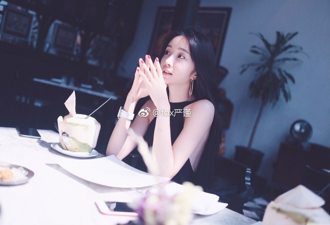 Nhờ m&agrave;n vịt h&oacute;a thi&ecirc;n nga si&ecirc;u xuất sắc, c&ocirc; bạn Trung Quốc xinh đẹp được t&igrave;m kiếm ầm ầm - Ảnh 3.
