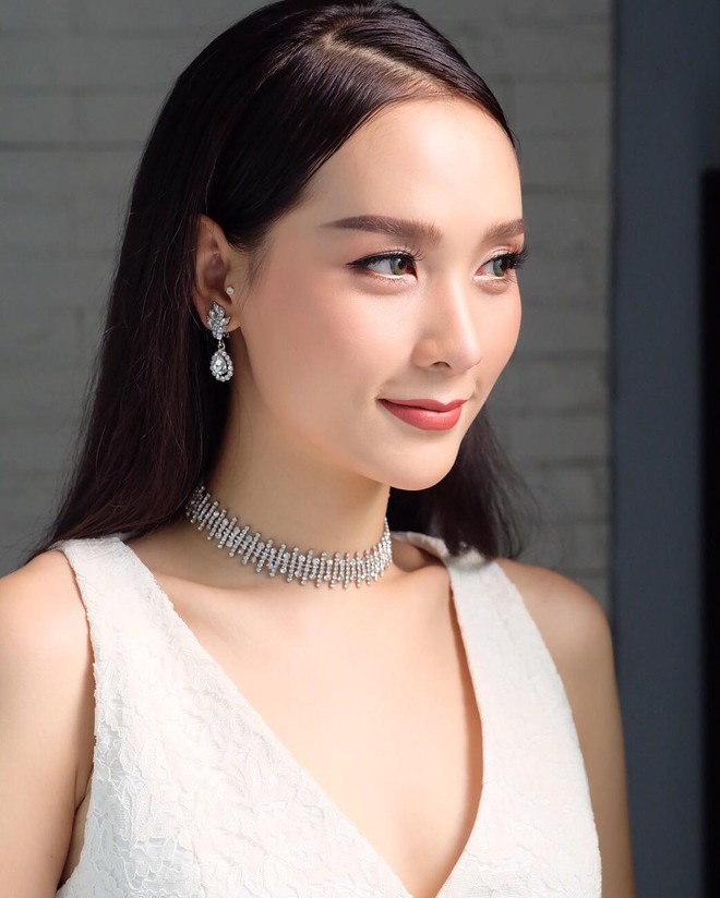 Hoa hậu chuyển giới Thái Lan 2017, Nong Poy, cựu Hoa hậu trong cùng một khung hình: Ai đẹp hơn? - Ảnh 7.