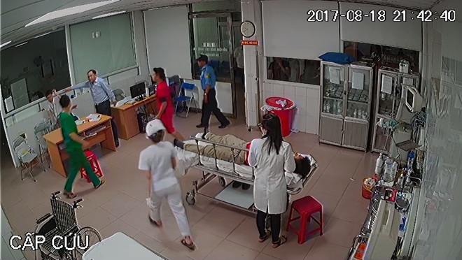 Bộ Y tế yêu cầu báo cáo vụ nhân viên Bệnh viện 115 Nghệ An bị hành hung - Ảnh 1.