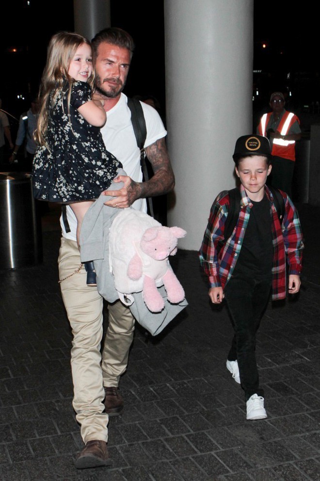 Loạt ảnh chứng minh: Dù lớn thế nào, Harper vẫn sẽ luôn là công chúa nhỏ trong vòng tay che chở của Beckham - Ảnh 13.