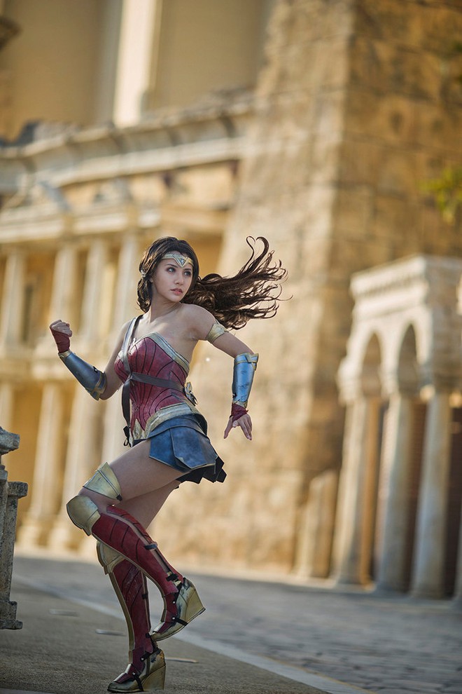 Cô gái Philippines có màn cosplay thành Wonder Woman xuất sắc không thua bản gốc - Ảnh 5.