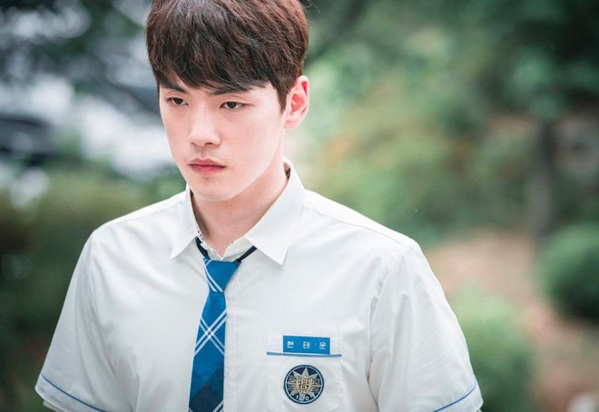 Liệu Kim Jung Hyun của “School 2017” có phải là “bản sao” của Kim Woo Bin? - Ảnh 11.