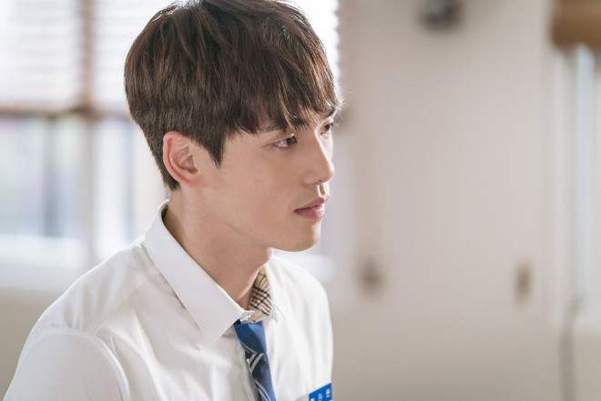 Liệu Kim Jung Hyun của “School 2017” có phải là “bản sao” của Kim Woo Bin? - Ảnh 10.