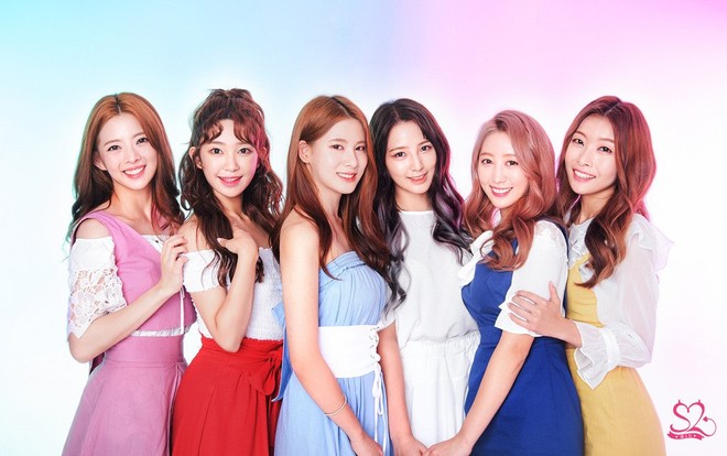 Girlgroup vô danh khiến cư dân mạng thích thú với MV đầu tay quay tại Việt Nam - Ảnh 2.