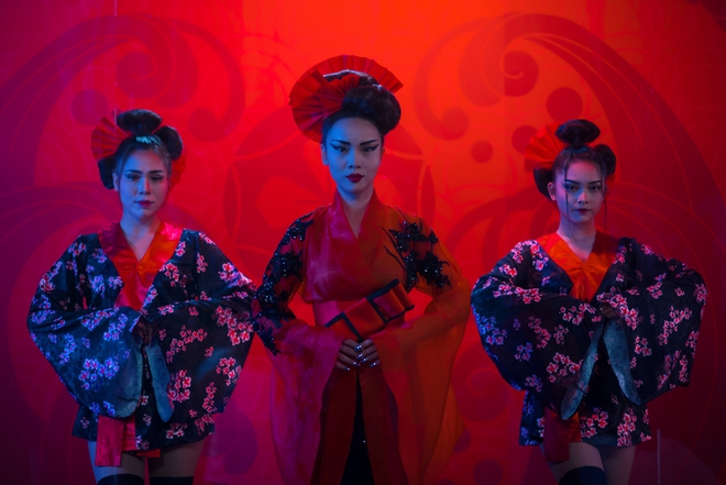 Hậu The Remix, Yến Trang hoá nàng Geisha ma mị trong MV mới - Ảnh 2.